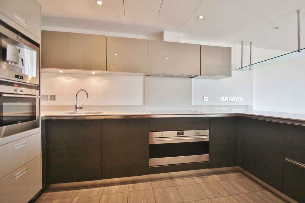 Property photo 3 of 19 Photo 45