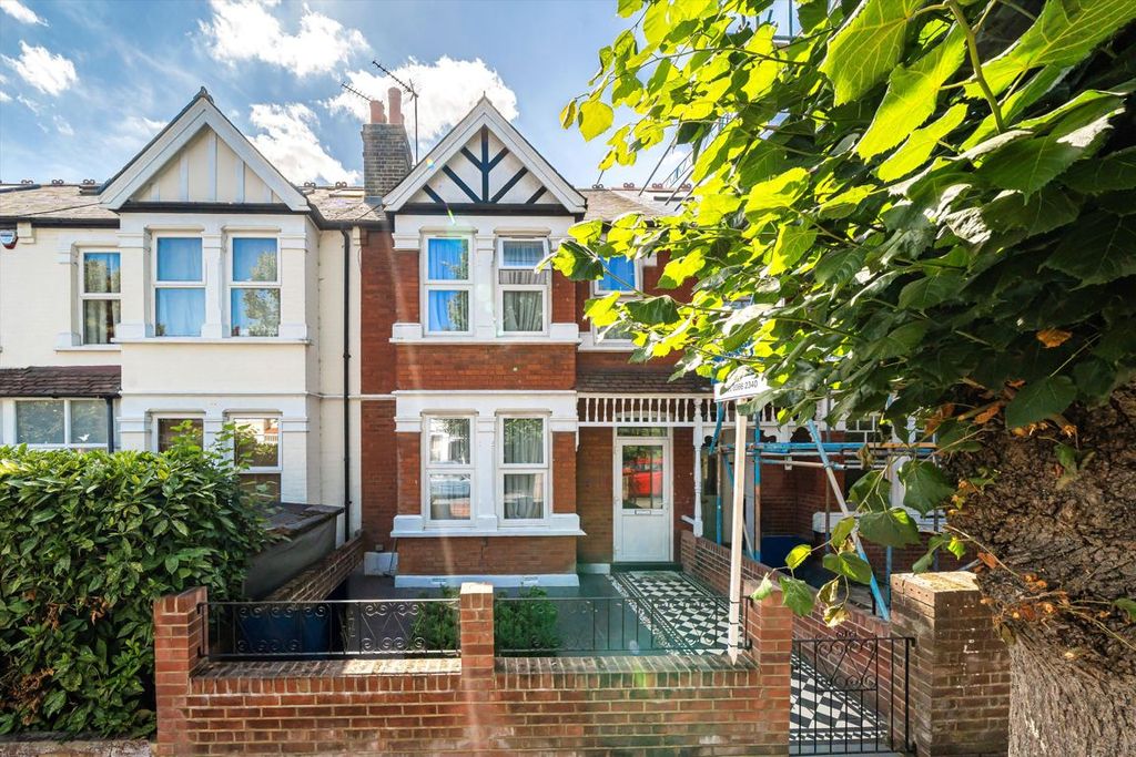 Property photo 1 of 8