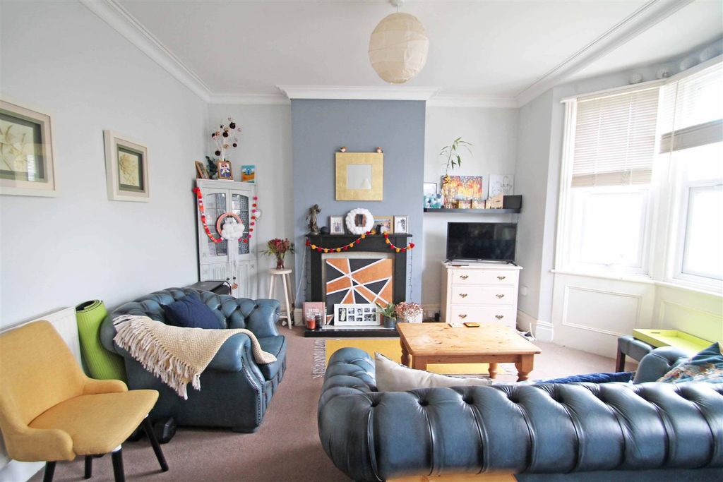 Property photo 3 of 8 Living Room