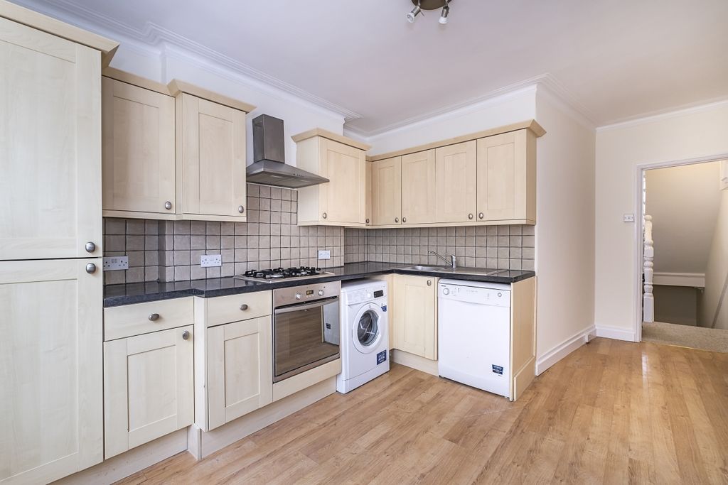 Property photo 2 of 7