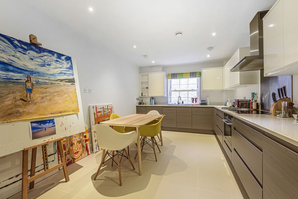 Property photo 2 of 17 847012 (3).Jpg