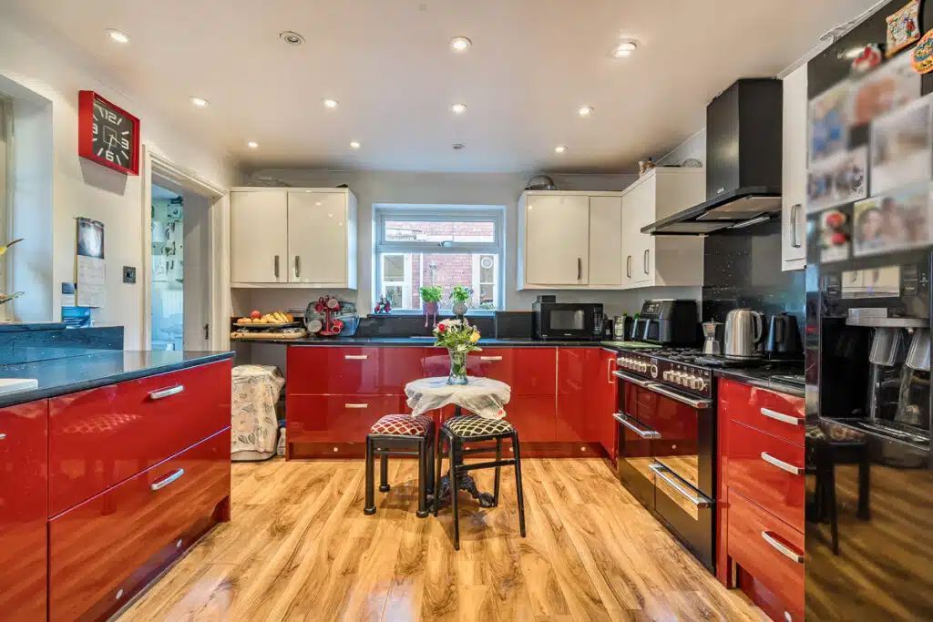 Property photo 3 of 14