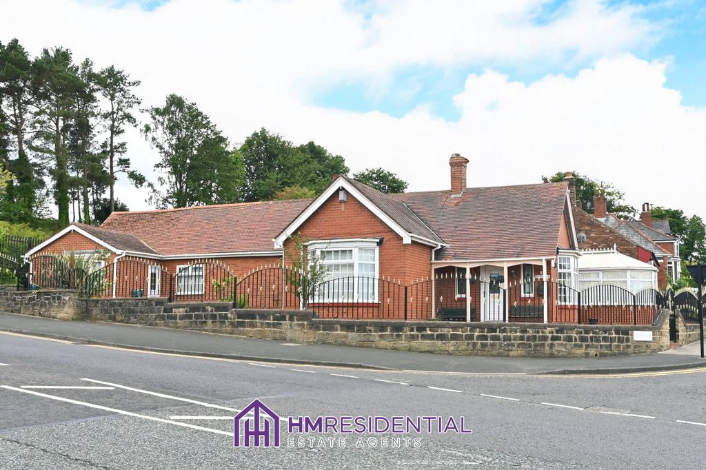 Property photo 1 of 10 3 Bedroom Detached Bungalow For Sale