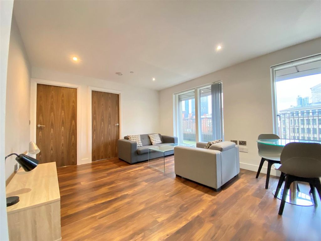 Property photo 2 of 12