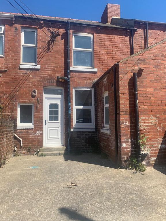 Property photo 2 of 12