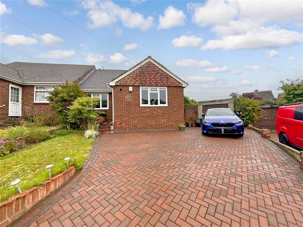Property photo 1 of 8 Front