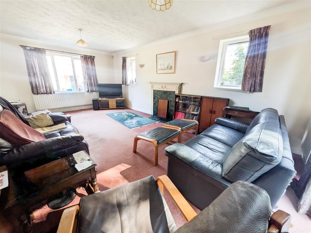 Property photo 3 of 15