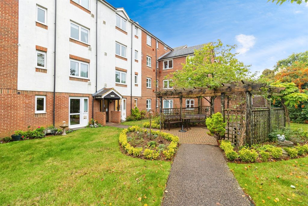 Property photo 2 of 13