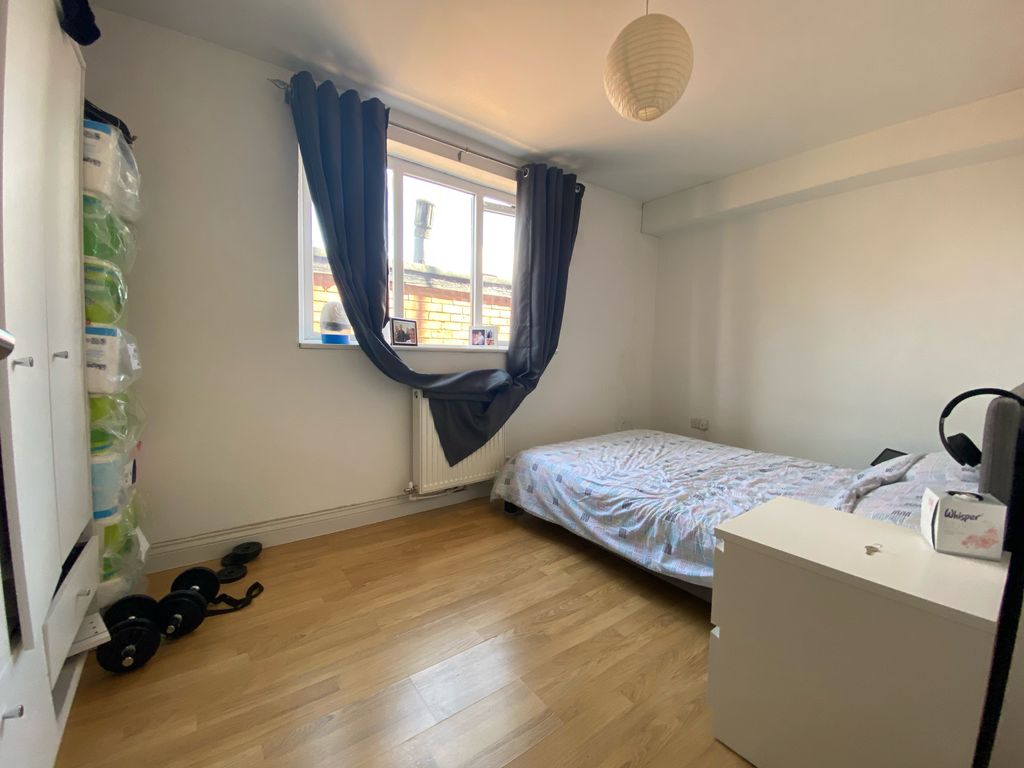 Property photo 2 of 3