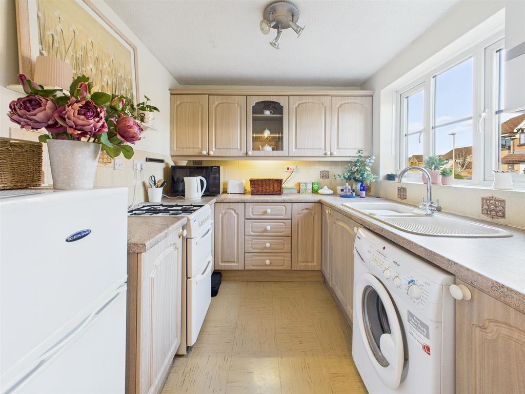 Property photo 2 of 18