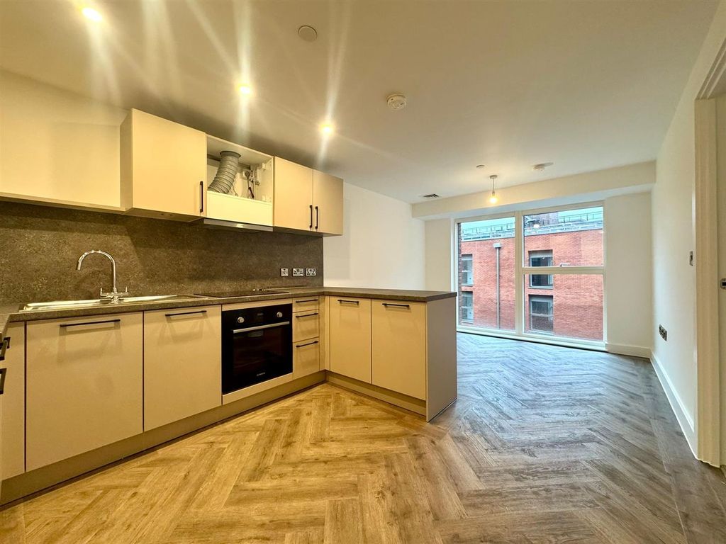 Property photo 2 of 8 Kitchen.Jpeg