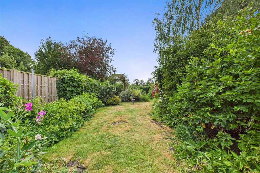 Property photo 2 of 18 Cam04235G0-Pr0066-Still015.Jpg