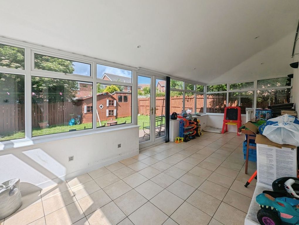 Property photo 3 of 14 Photo 6
