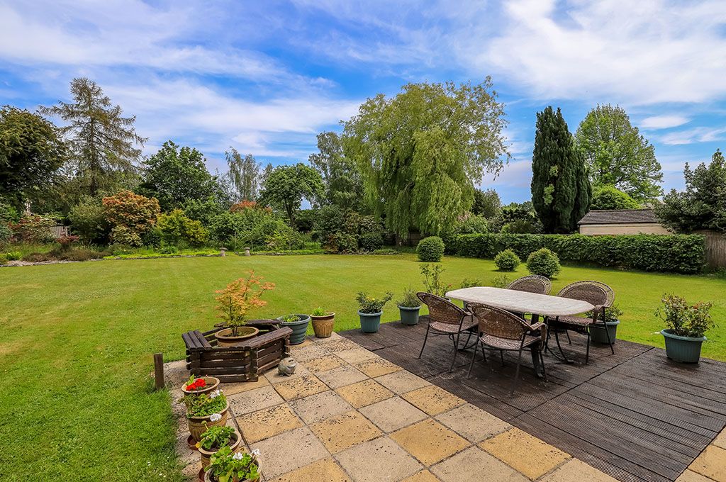 Property photo 2 of 18