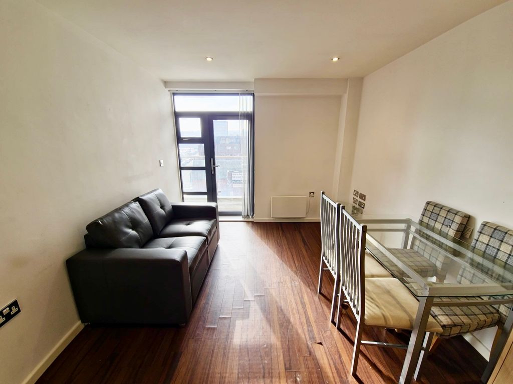 Property photo 3 of 6