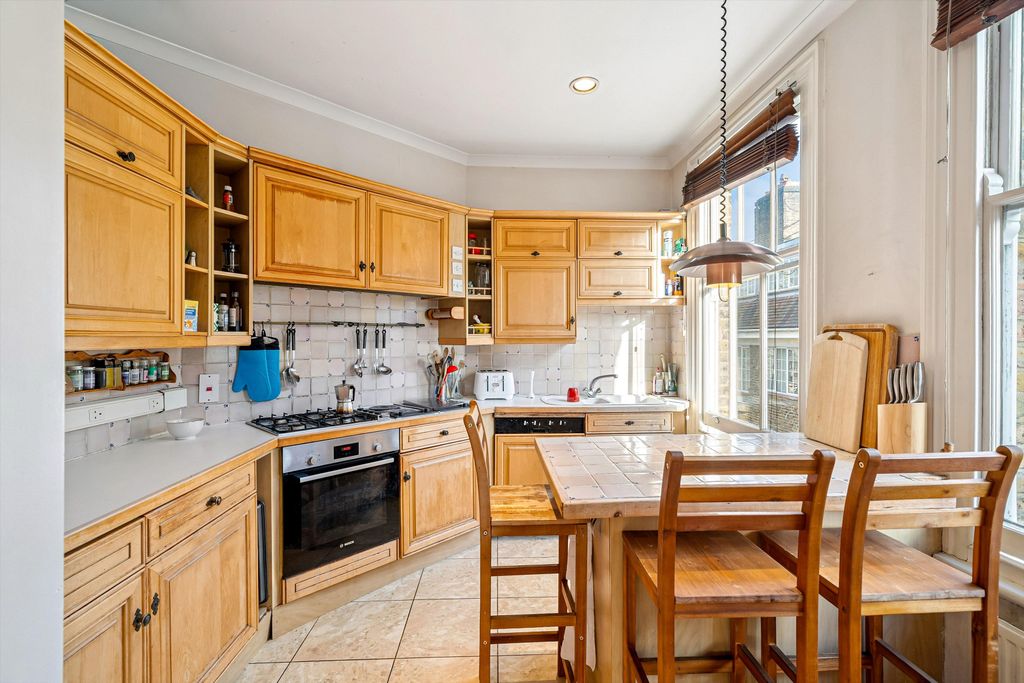 Property photo 3 of 16 Image