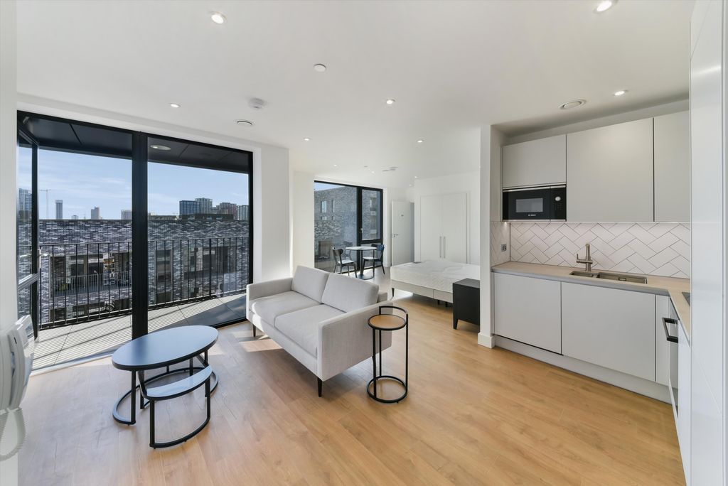 Property photo 1 of 14 Image