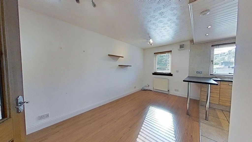 Property photo 3 of 11 Picture No. 06