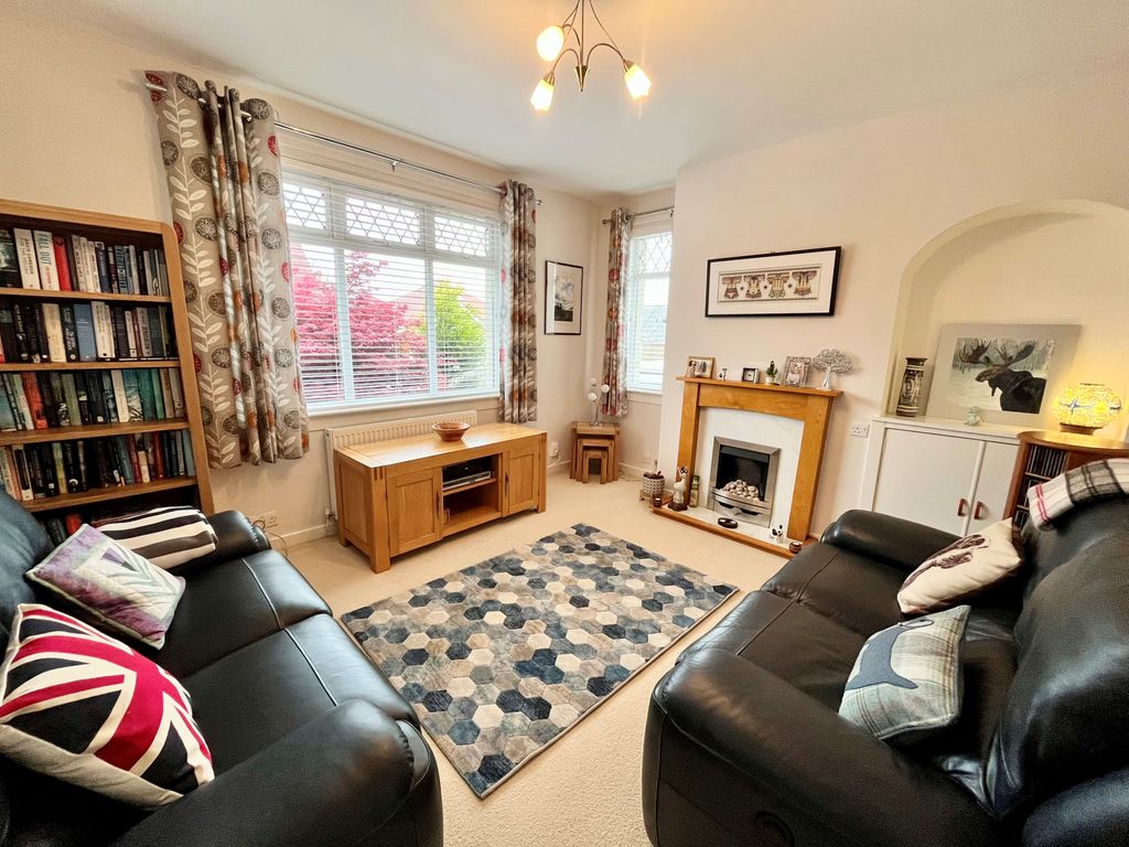 Property photo 2 of 25