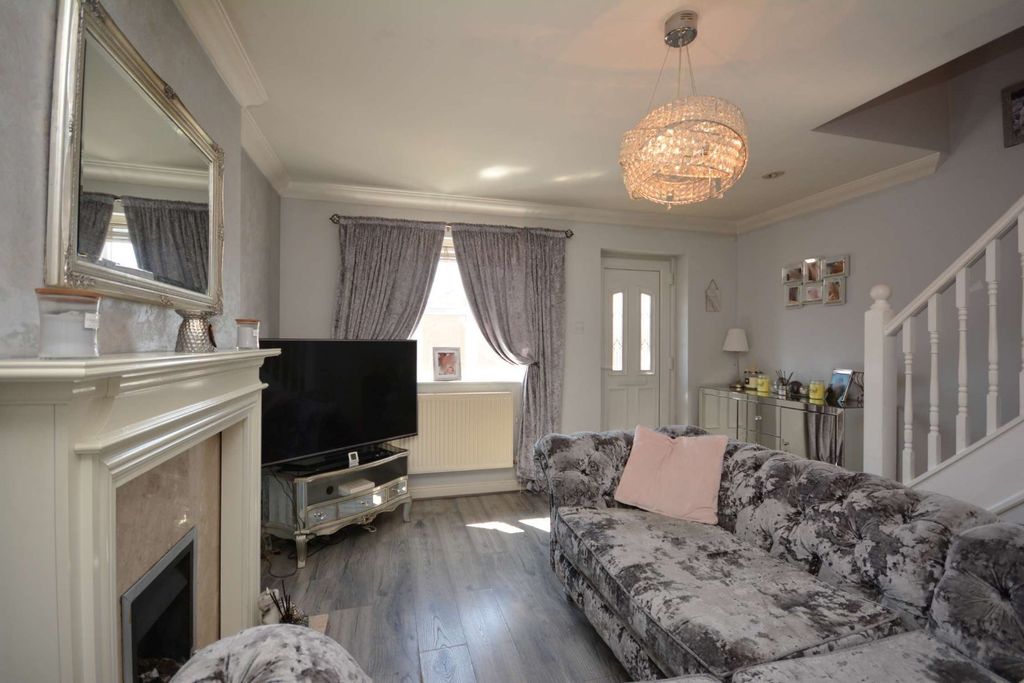 Property photo 2 of 20 Picture No. 23