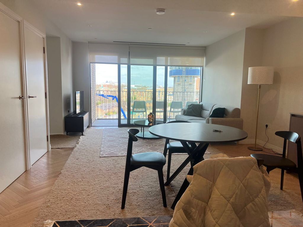 Property photo 2 of 28