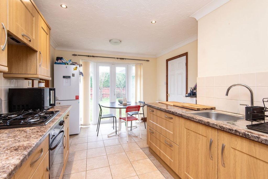 Property photo 3 of 11
