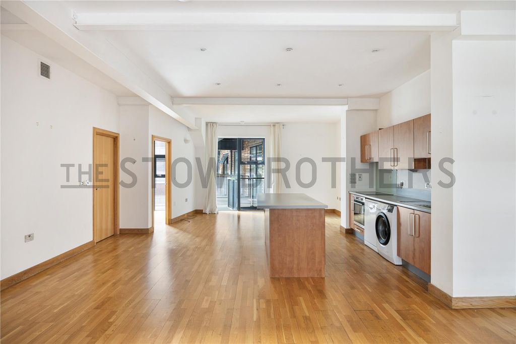 Property photo 3 of 21