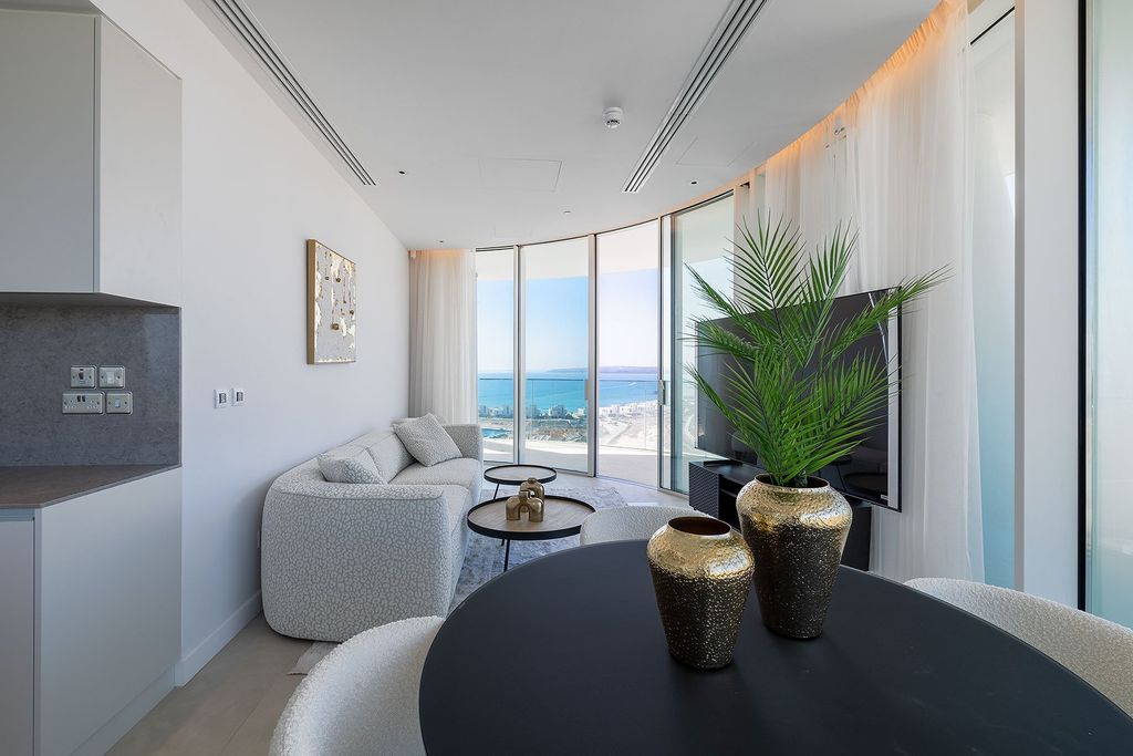 Property photo 2 of 29