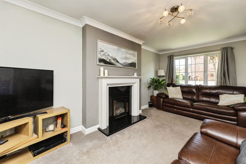 Property photo 2 of 22