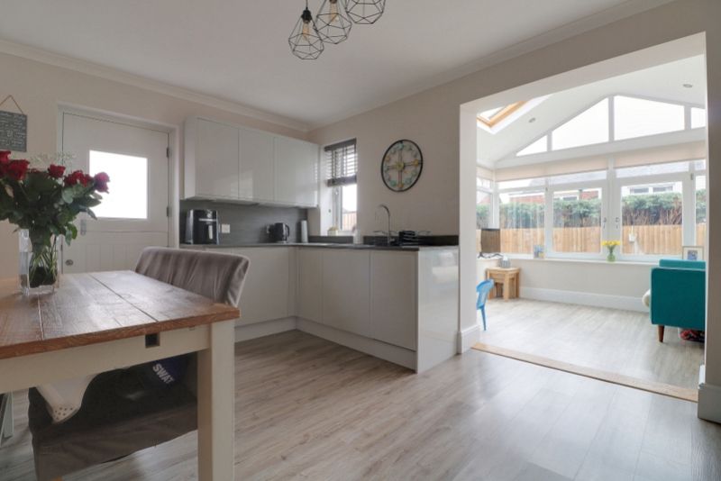 Property photo 3 of 22 Img_3933-Img_3935