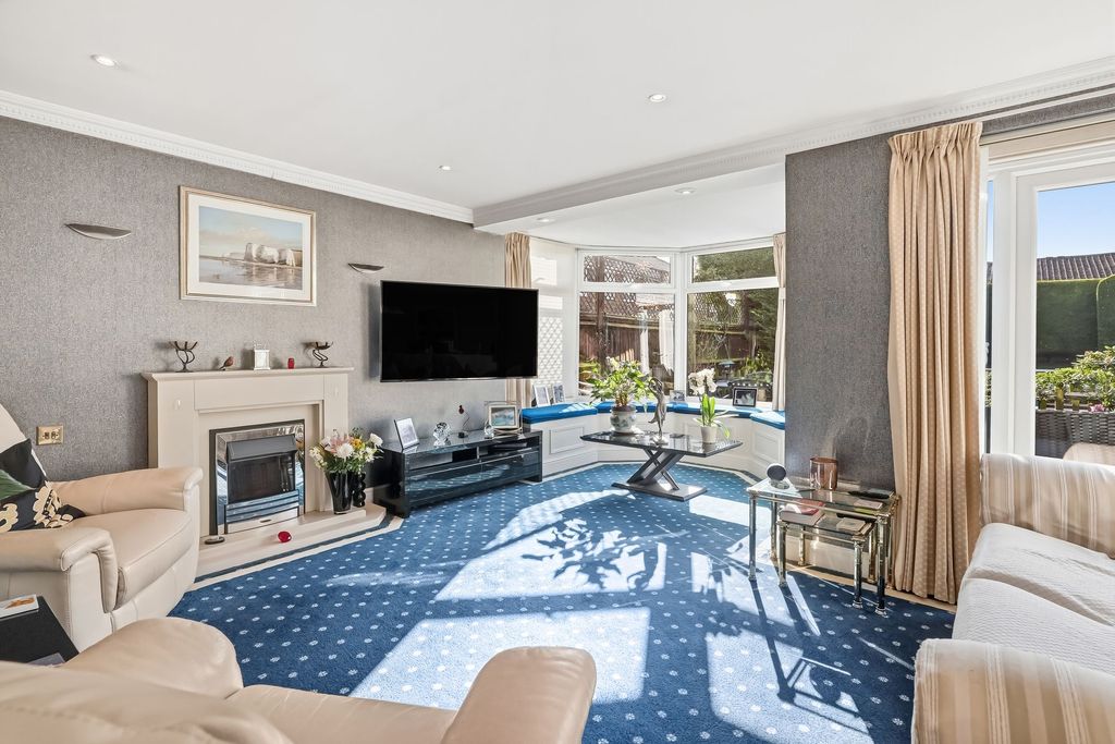 Property photo 3 of 14