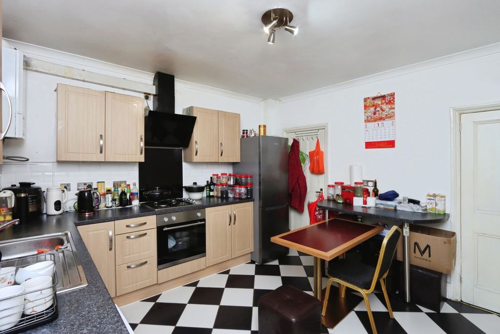 Property photo 3 of 15 Kitchen