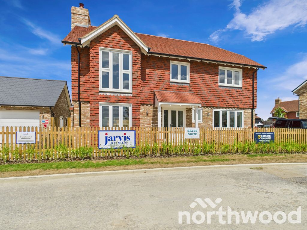Property photo 1 of 36