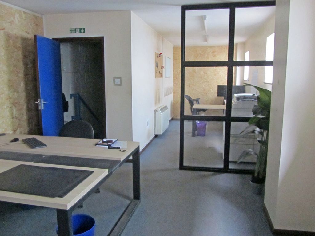 Property photo 3 of 3 Unit 3, Heathfield