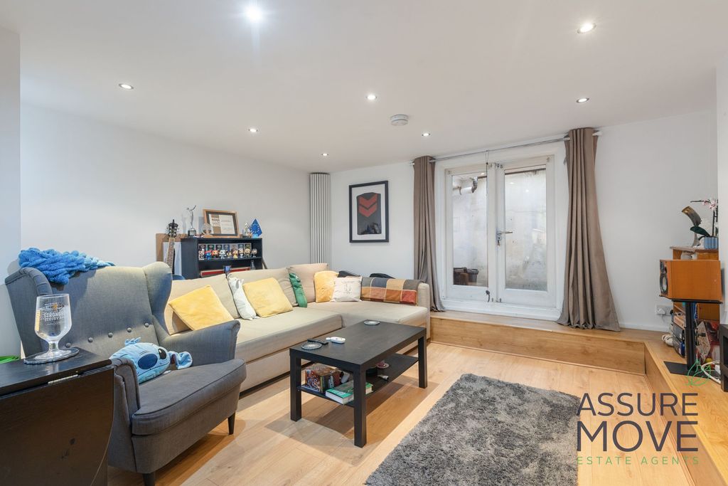 Property photo 2 of 12