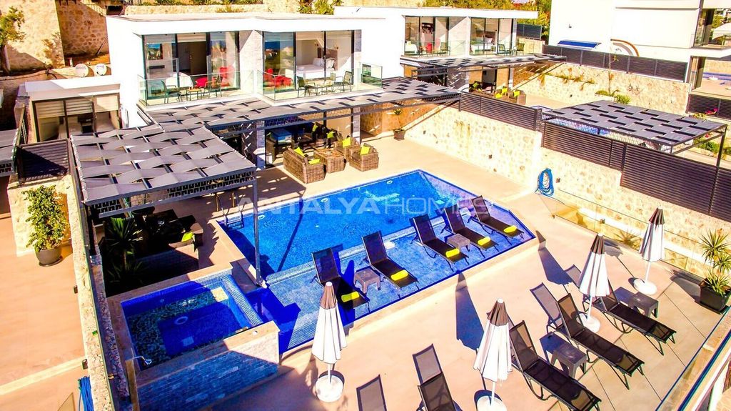 Property photo 3 of 58