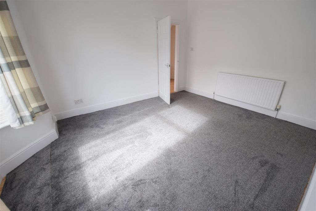 Property photo 1 of 39 Twyford