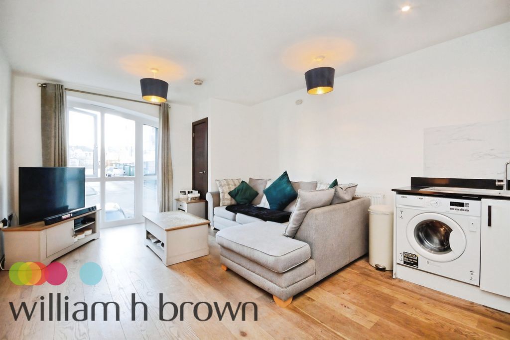 Property photo 1 of 16 Image