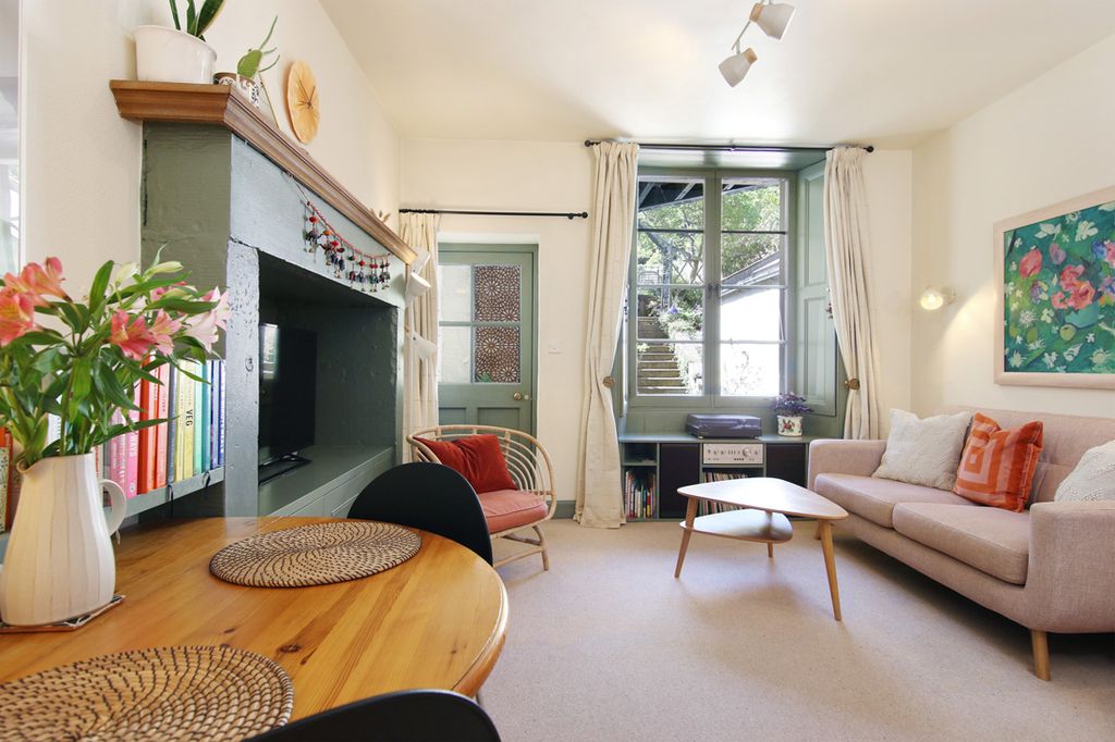 Property photo 3 of 18 Property Image 3