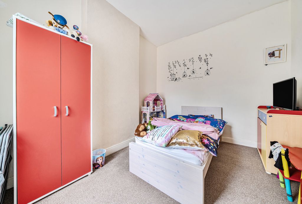 Property photo 2 of 17 1364111-19-68E527...