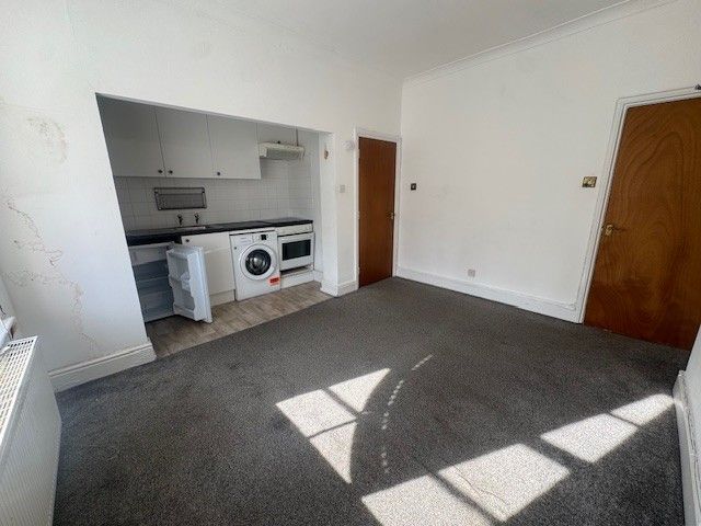 Property photo 2 of 4 Living Room