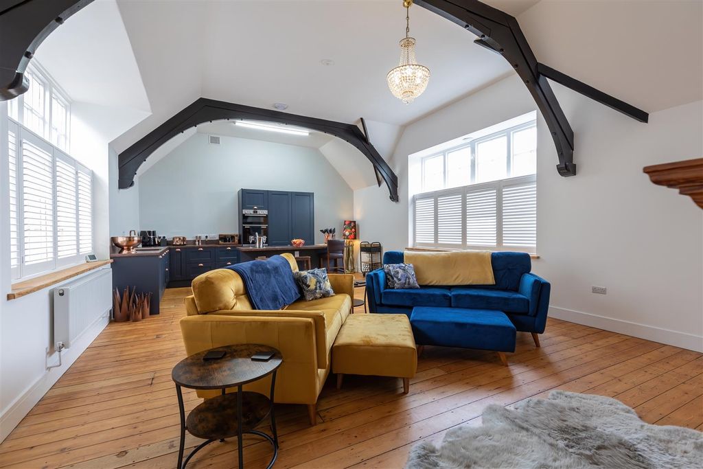 Property photo 1 of 14 Royal Breakwater Hotel Front Room Kitchen (6).Jpg