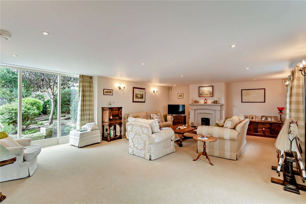 Property photo 3 of 18 Picture No. 02