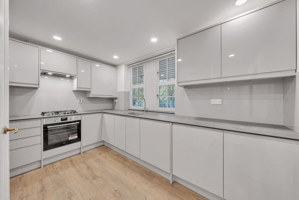 Property photo 3 of 15 Picture No. 15