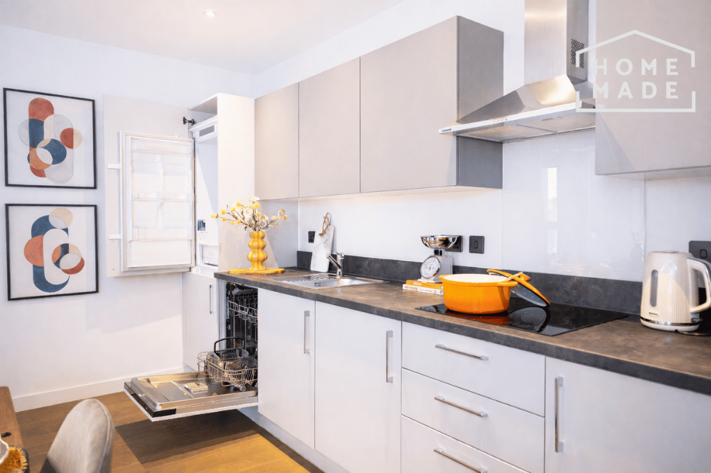 Property photo 3 of 31