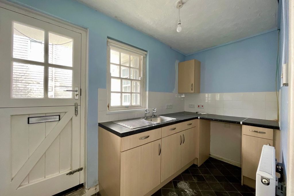 Property photo 3 of 16 12 Virgin Street, St Ives, Cornwall, Tr26 1Hp