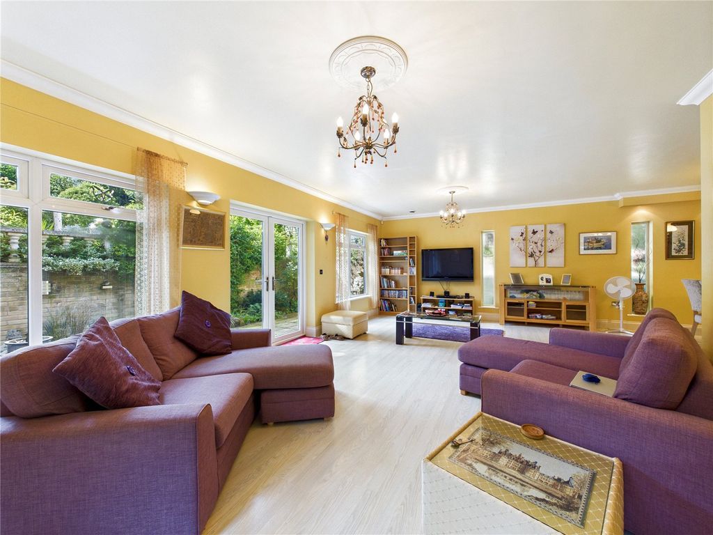 Property photo 2 of 23 Picture No. 46