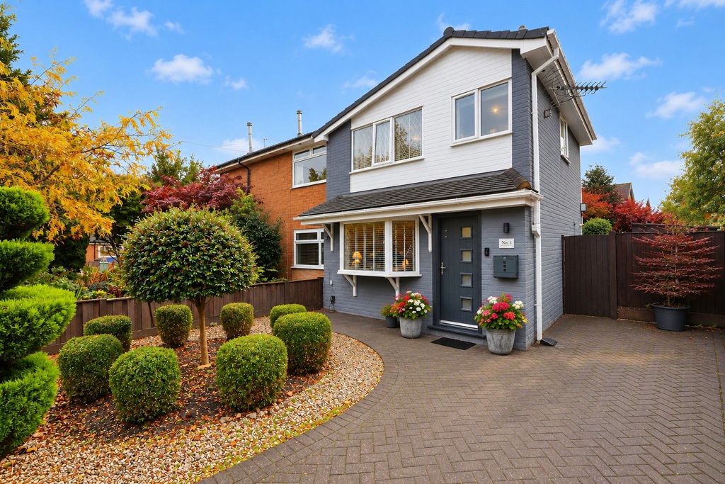 Property photo 1 of 36