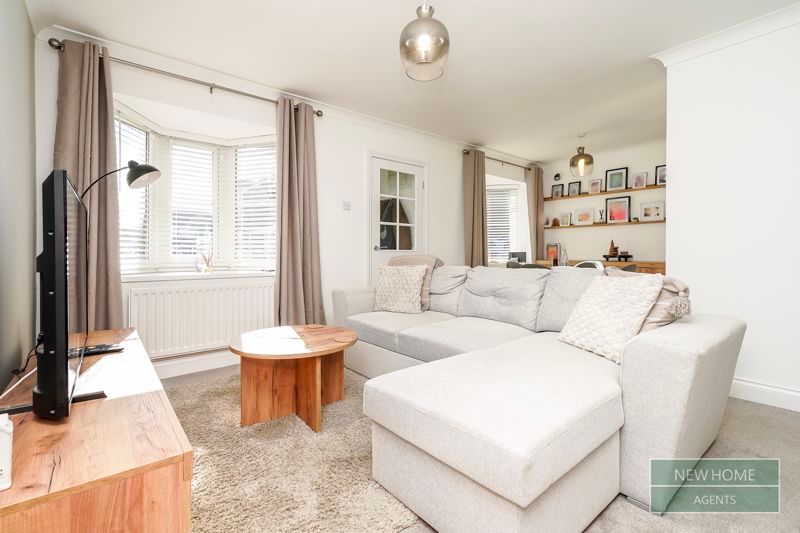 Property photo 2 of 17 Photo 11