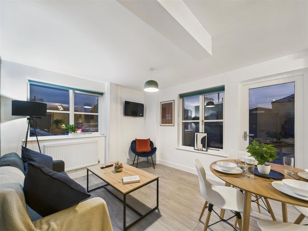 Property photo 2 of 13 Cam02131G0-Pr0205-Still030.Jpg